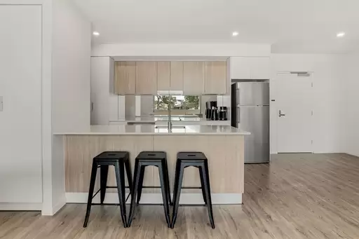 5/12 Sanders Street, Upper Mount Gravatt Sold by  - image 1