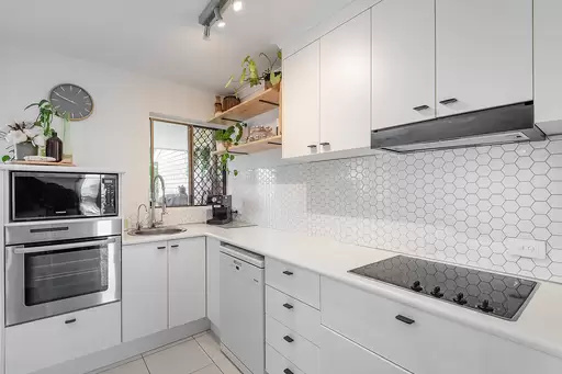 3/6 Barooga Crescent, Mooloolaba Sold by  - image 1
