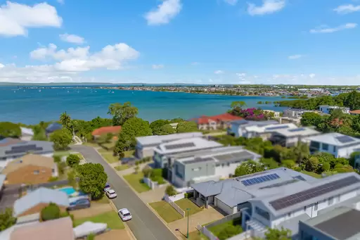 23 Counihan Street, Ormiston Sold by  - image 1