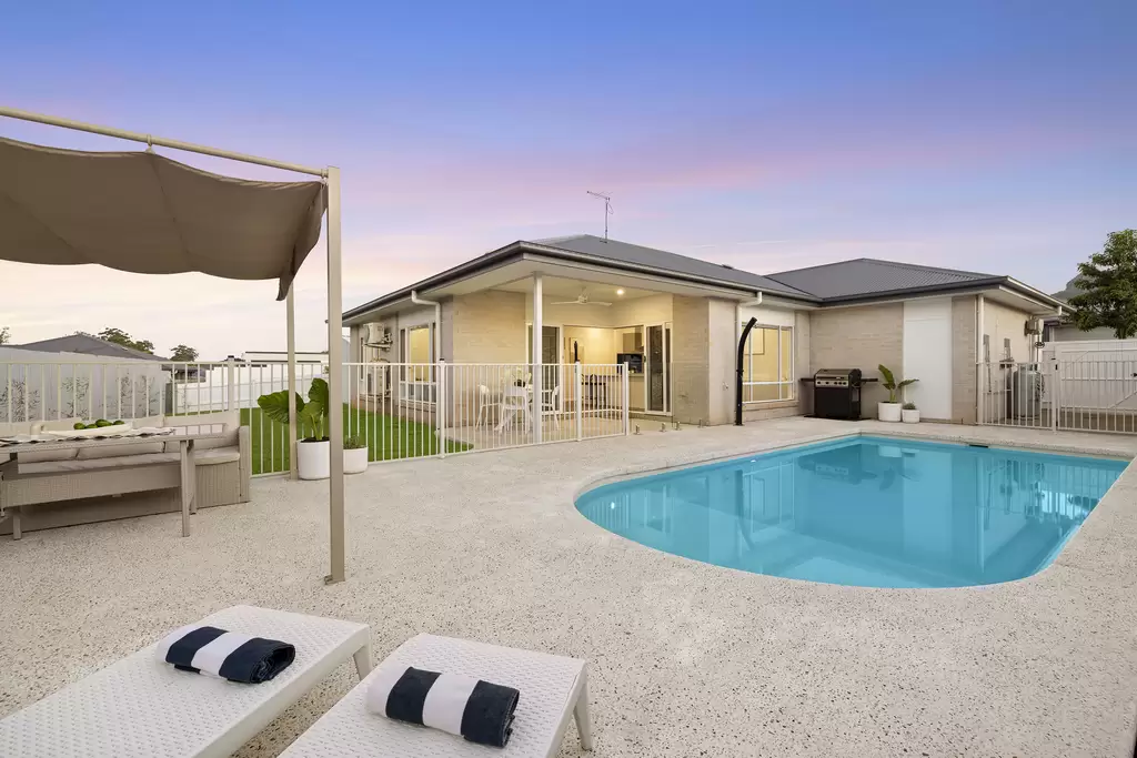 38  Ngungun Crescent, Glass House Mountains Sold by Queensland Sotheby's International Realty