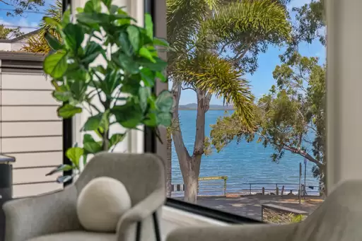 1A Bay Street, Redland Bay Auction by  - image 1