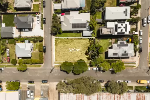 32 Lucy Street, Albion Sold by  - image 1
