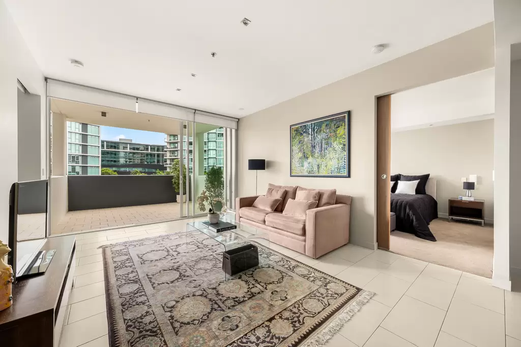 107/37 Harbour Road, Hamilton Sold by Queensland Sotheby's International Realty
