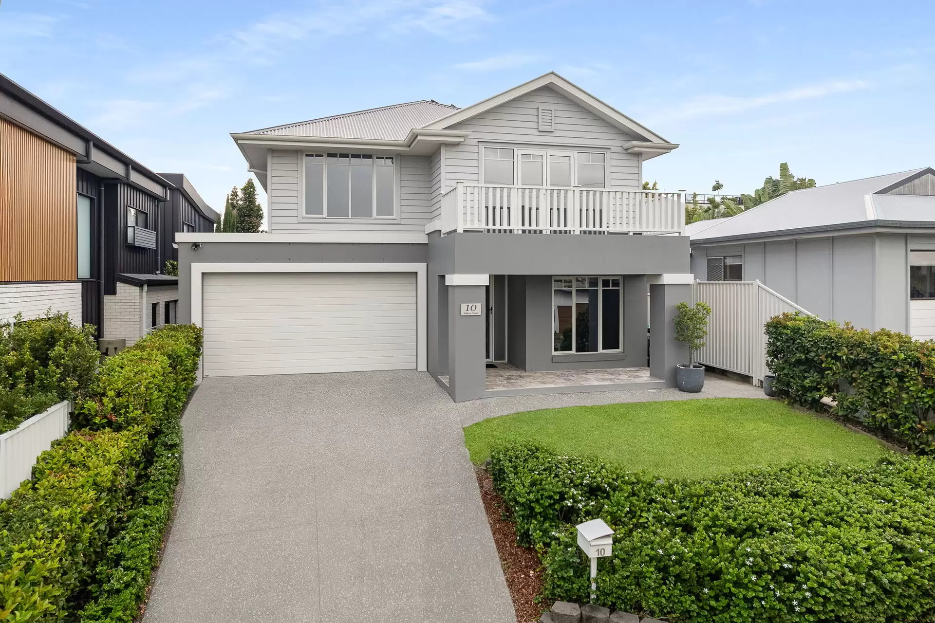10 Wilson Street, Labrador For Sale by Queensland Sotheby's International Realty - image 1