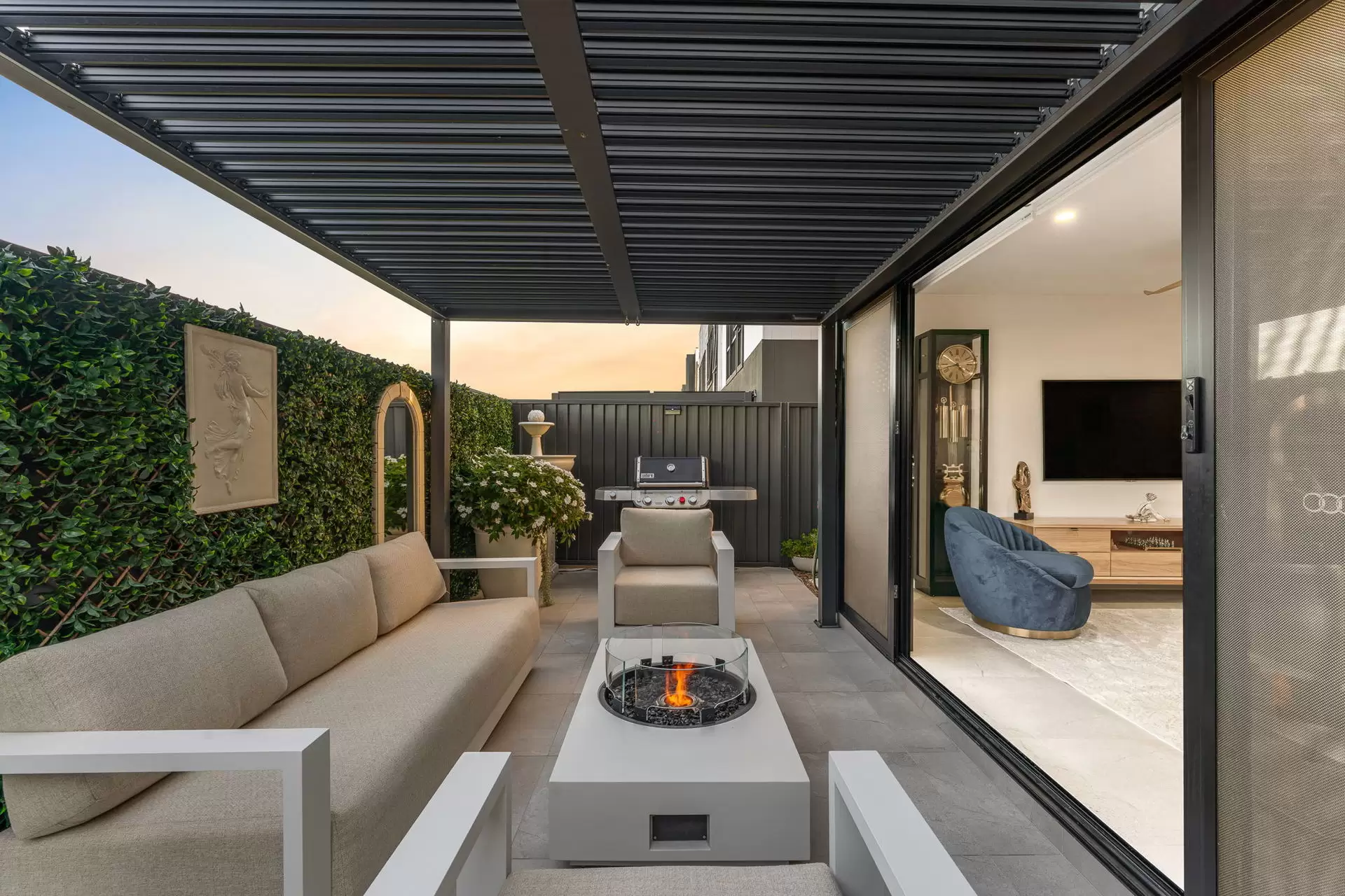 24/35 Grant Avenue, Hope Island For Sale by Queensland Sotheby's International Realty - image 1