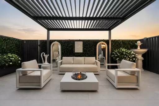 24/35 Grant Avenue, Hope Island For Sale by Queensland Sotheby's International Realty