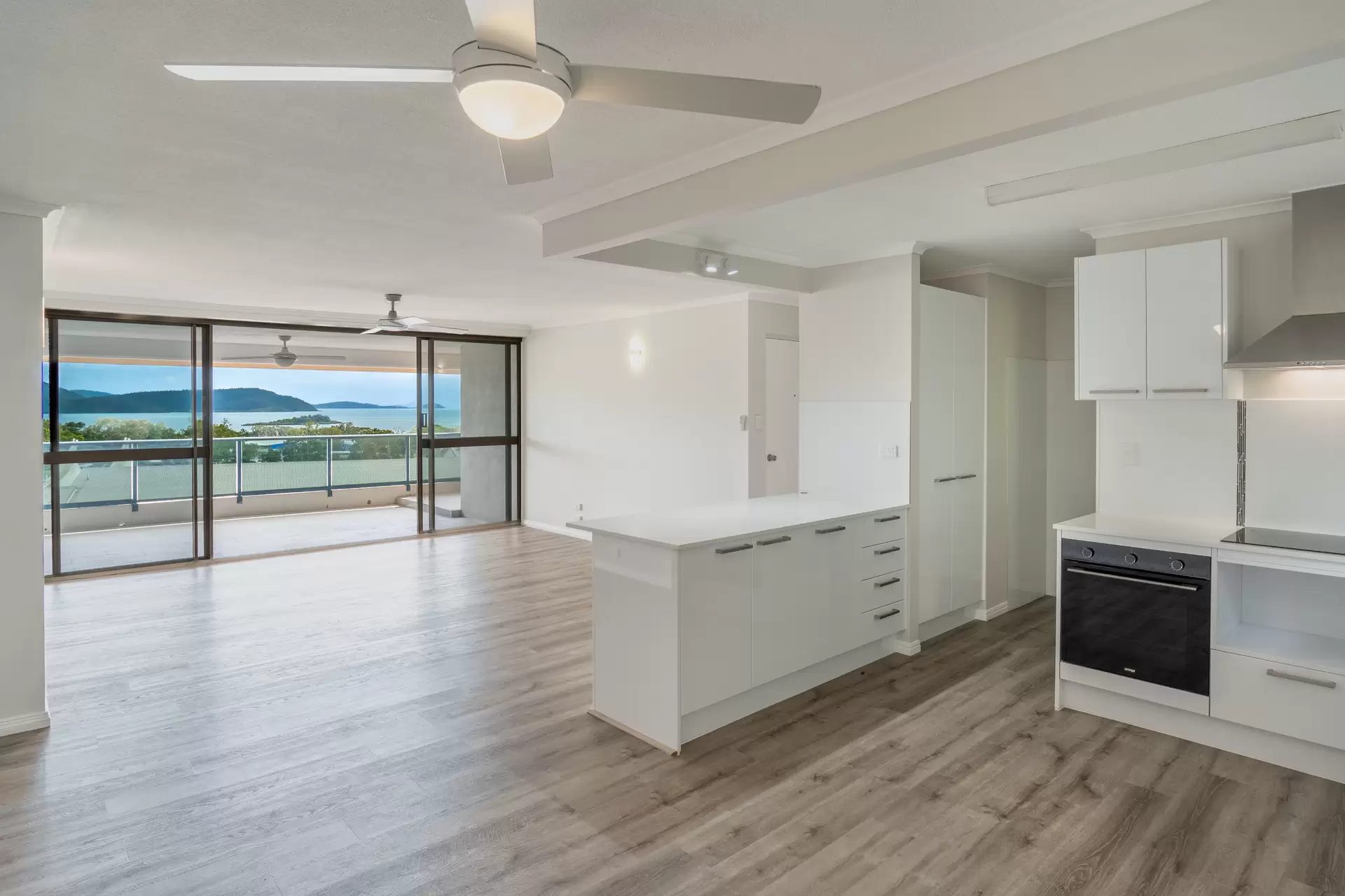 125/4 Eshelby Drive, Cannonvale For Sale by Queensland Sotheby's International Realty - image 1