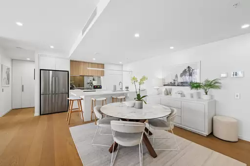 93/25 Woodroffe Avenue, Main Beach For Sale by  - image 1
