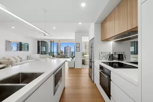 93/25 Woodroffe Avenue, Main Beach For Sale by  - image 1