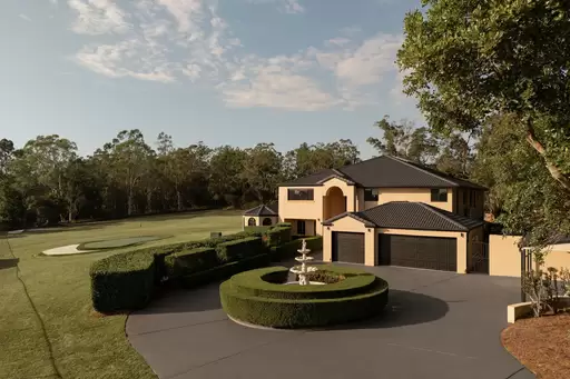 24 Lauren Place, Chandler For Sale by Queensland Sotheby's International Realty