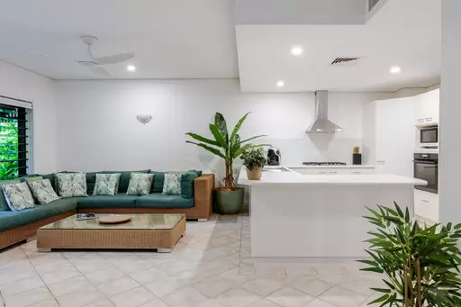 2/18-28 St Crispins Avenue, Port Douglas For Sale by Queensland Sotheby's International Realty