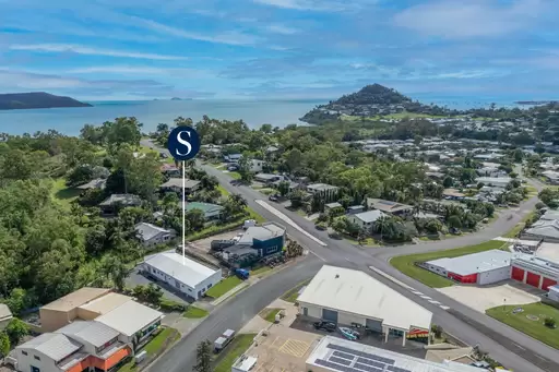 4 Commerce Close, Cannonvale For Sale by Queensland Sotheby's International Realty