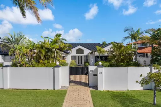 23 Piermont Place, Raby Bay For Sale by  - image 1