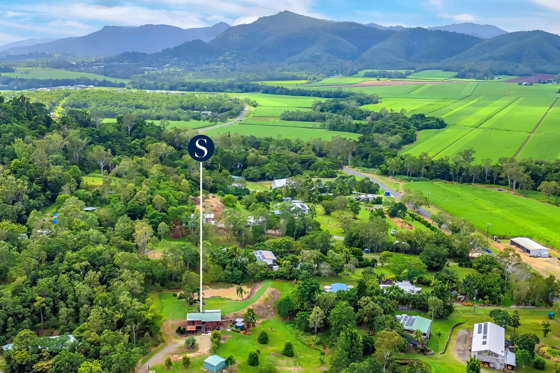 20 Domenica Drive, Sugarloaf For Sale by Queensland Sotheby's International Realty - image 1