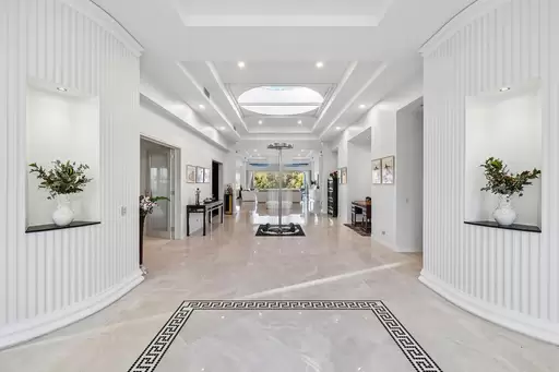 5691 Anchorage Terrace, Sanctuary Cove For Sale by  - image 1