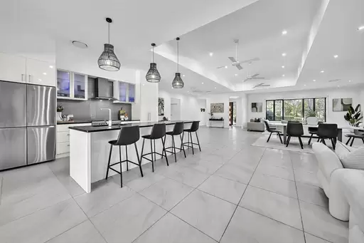 21 Mila Drive, Woodwark For Sale by Queensland Sotheby's International Realty - image 1
