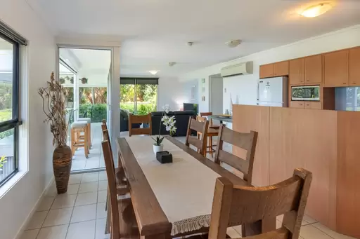 25/5 Banksia Court, Hamilton Island For Sale by Queensland Sotheby's International Realty - image 1