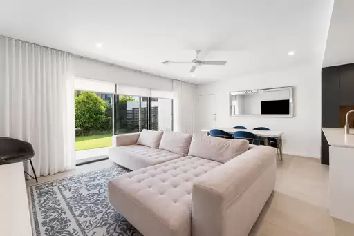 1001/154 Musgrave Avenue, Southport For Sale by  - image 1
