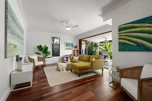 38 Park Avenue, Clayfield Sold by  - image 1